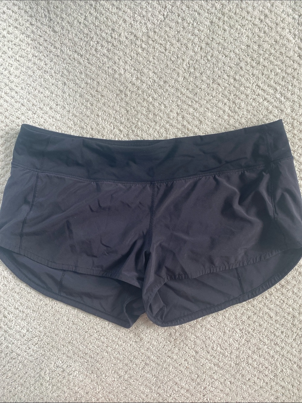 Lululemon Women's Black Speed Up Shorts - size 10